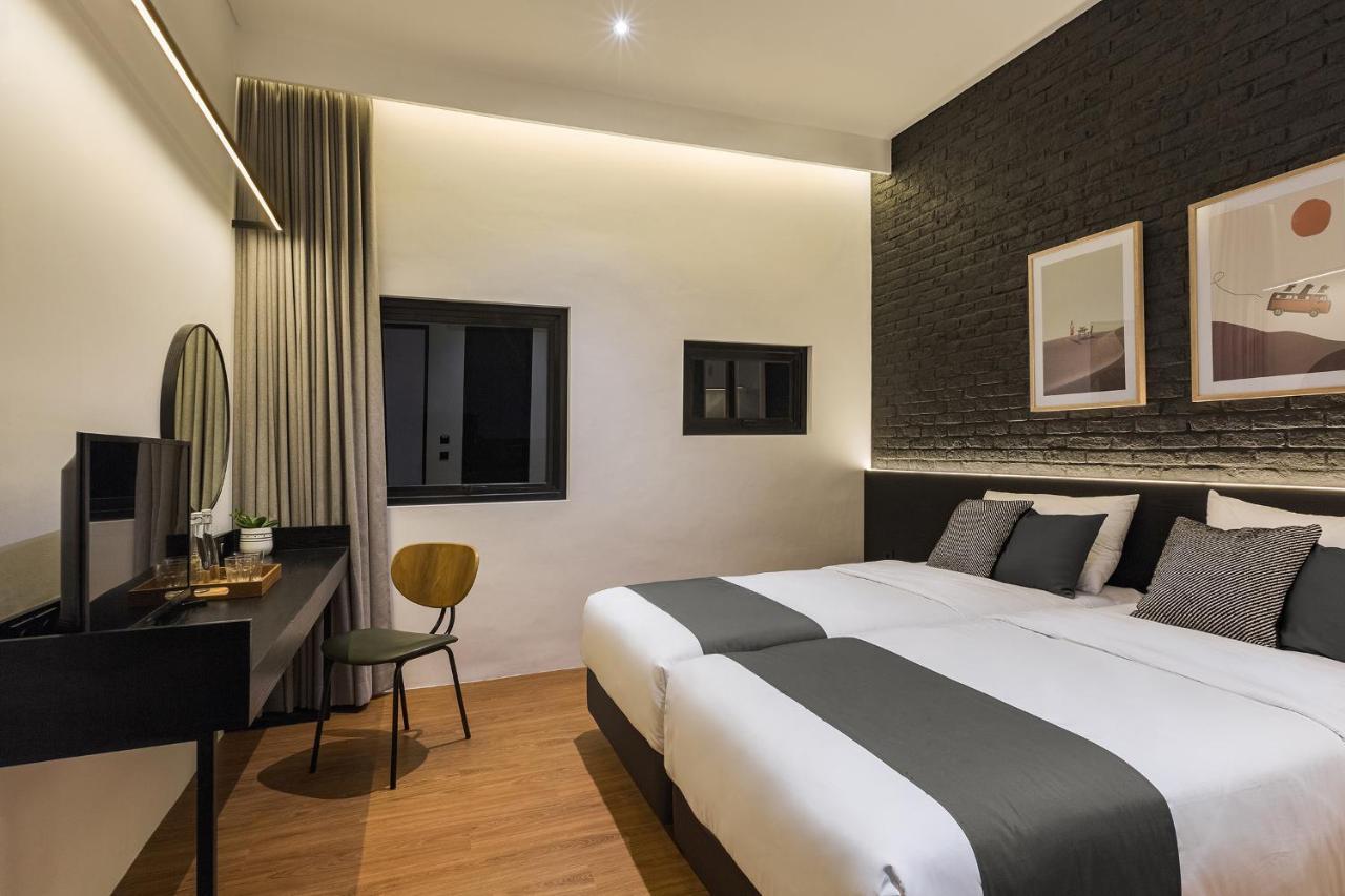 Qub Rooms Semarang Extérieur photo