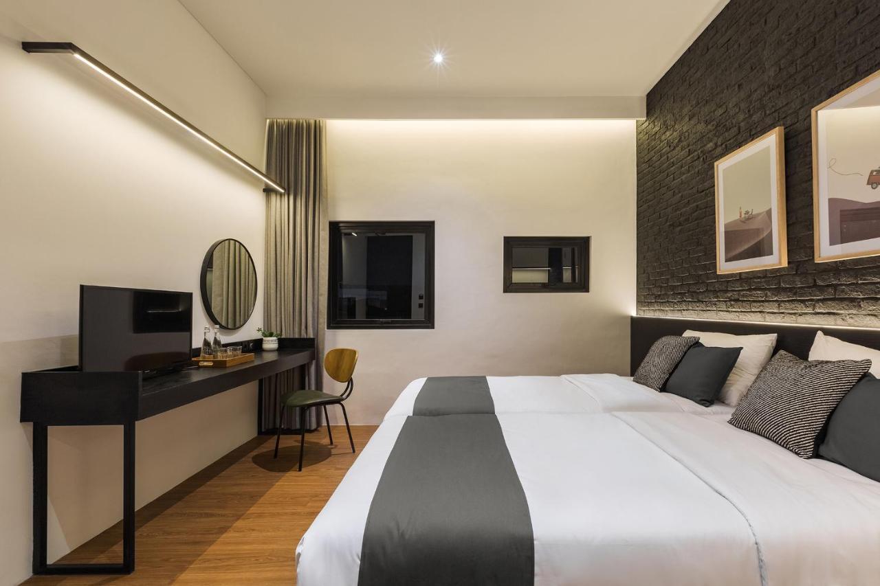 Qub Rooms Semarang Extérieur photo